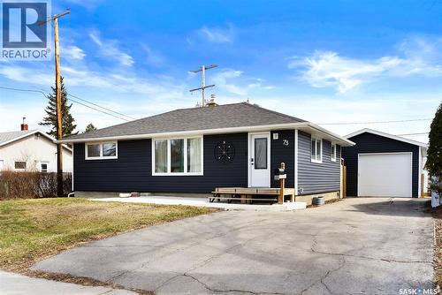 73 Coldwell Road, Regina, SK - Outdoor