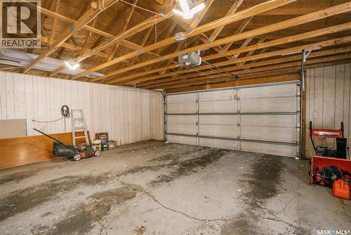 1229 Elevator Road, Saskatoon, SK - Indoor Photo Showing Garage