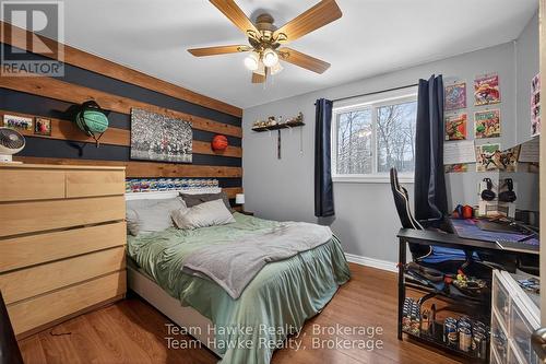 50 Laurier Boulevard, Tiny, ON - Indoor Photo Showing Bedroom