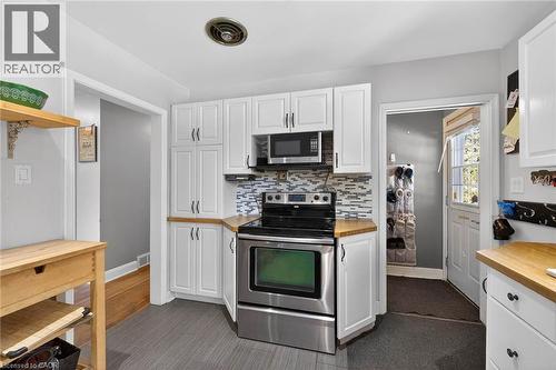 983 Parkhill Avenue, Burlington, ON - Indoor Photo Showing Kitchen