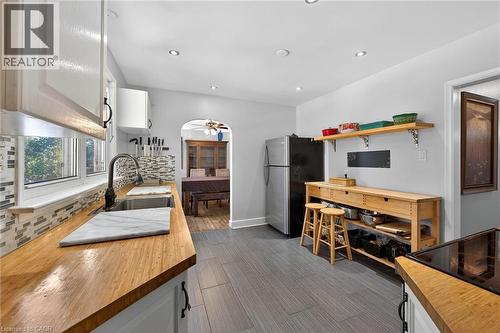 983 Parkhill Avenue, Burlington, ON - Indoor