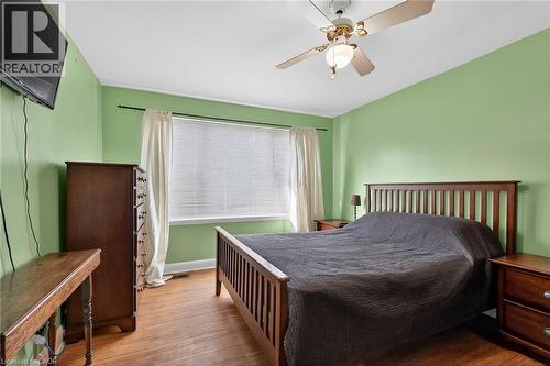 983 Parkhill Avenue, Burlington, ON - Indoor Photo Showing Bedroom