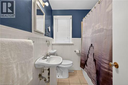 983 Parkhill Avenue, Burlington, ON - Indoor Photo Showing Bathroom