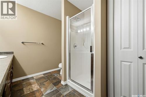 6925 Maple Ridge Drive, Regina, SK - Indoor Photo Showing Bathroom