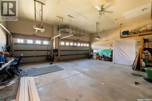6925 Maple Ridge Drive, Regina, SK - Indoor Photo Showing Garage