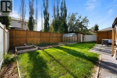 6925 Maple Ridge Drive, Regina, SK - Outdoor