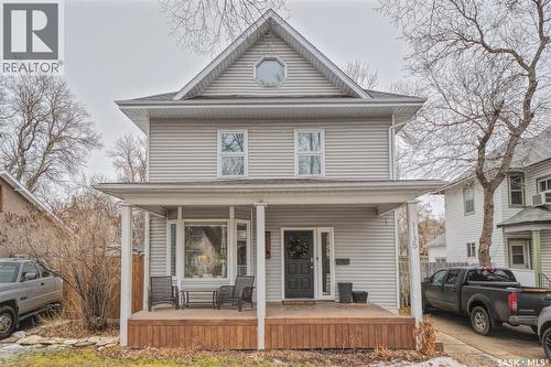 1135 2nd AVENUE NW  Moose Jaw, SK S6H 3R4