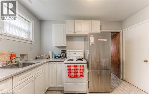 218 Margaret Avenue, Kitchener, ON - Indoor Photo Showing Kitchen