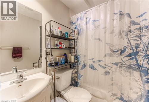 218 Margaret Avenue, Kitchener, ON - Indoor Photo Showing Bathroom