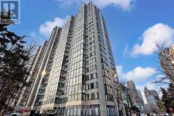 1001 - 350 WEBB DRIVE  Mississauga, ON L5B 3W4
