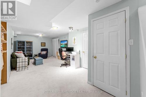 4401 Vallence Drive, Burlington, ON - Indoor Photo Showing Other Room