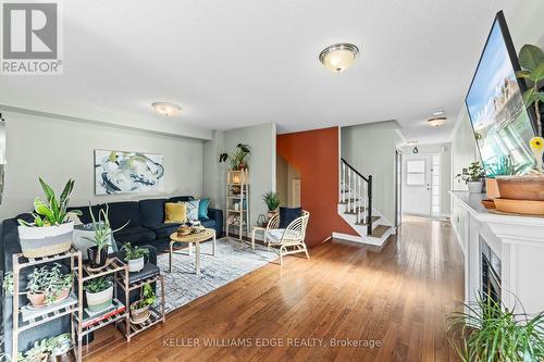 4401 Vallence Drive, Burlington, ON - Indoor Photo Showing Other Room