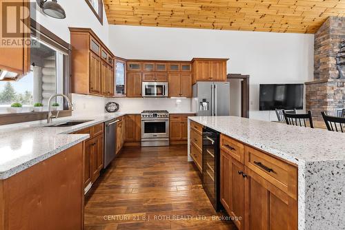64 Mccords Road, Mckellar, ON - Indoor Photo Showing Kitchen With Upgraded Kitchen