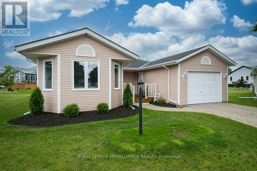 9 QUAKER COURT  Prince Edward County (Wellington Ward), ON K0K 3L0