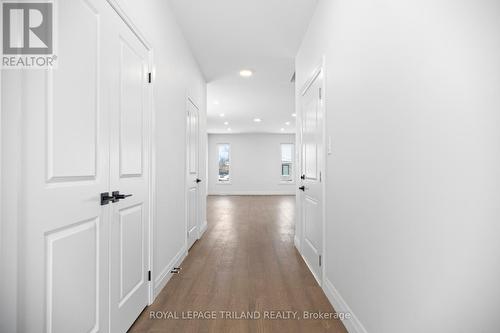 1566 Wright Crescent, London North (North S), ON - Indoor Photo Showing Other Room