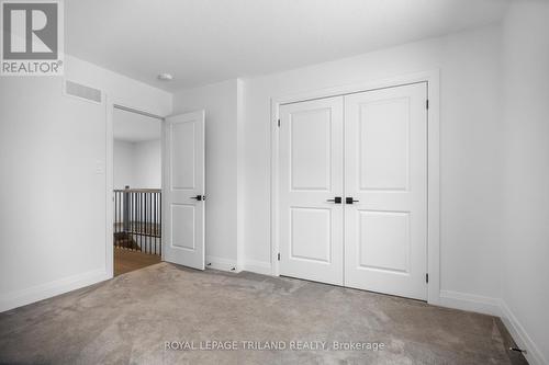 1566 Wright Crescent, London North (North S), ON - Indoor Photo Showing Other Room