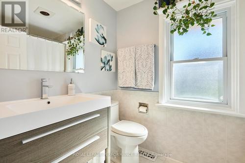 2239 Webster Avenue, Ottawa, ON - Indoor Photo Showing Bathroom