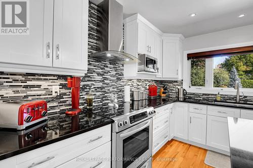 2239 Webster Avenue, Ottawa, ON - Indoor Photo Showing Kitchen With Upgraded Kitchen