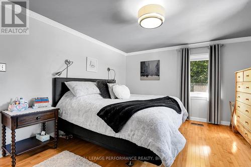 2239 Webster Avenue, Ottawa, ON - Indoor Photo Showing Bedroom