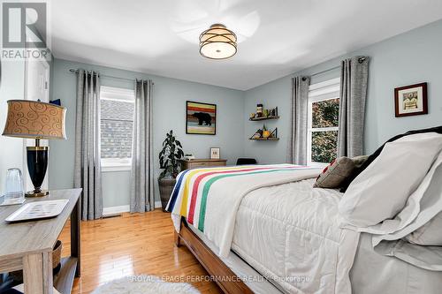 2239 Webster Avenue, Ottawa, ON - Indoor Photo Showing Bedroom