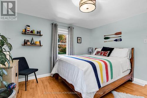 2239 Webster Avenue, Ottawa, ON - Indoor Photo Showing Bedroom
