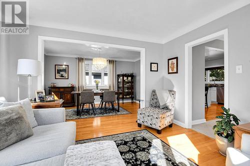 2239 Webster Avenue, Ottawa, ON - Indoor Photo Showing Living Room