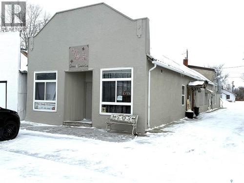 55 Centre Street, Fox Valley, SK 