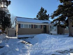 ( UPPER ) - 15 GLENDALE AVENUE  Brampton, ON L6X 1X2