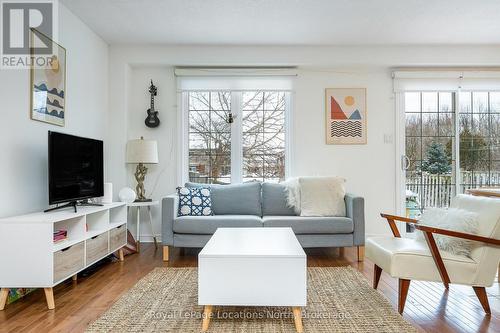 53 Barr Street, Collingwood, ON - Indoor Photo Showing Living Room