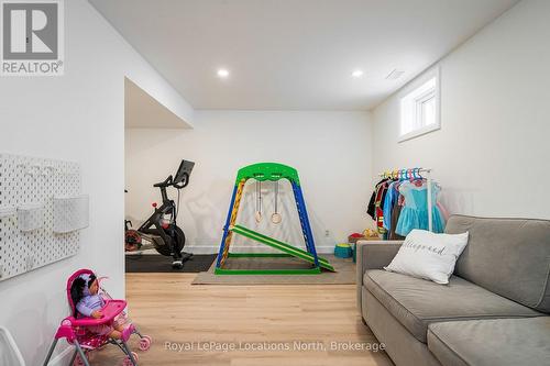 53 Barr Street, Collingwood, ON - Indoor Photo Showing Other Room