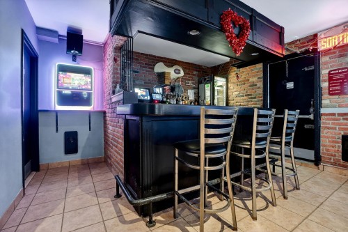 Bar - 4201Z Rue De Verdun, Montréal (Verdun/Île-Des-Soeurs), QC - Indoor