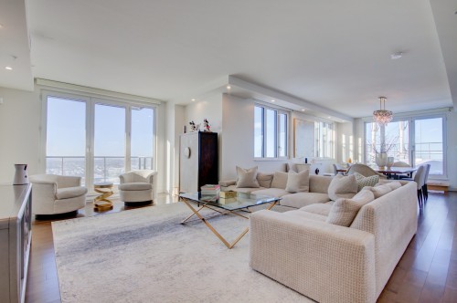 Living Room - 2502-2200 Rue Sauvé O., Montréal (Ahuntsic-Cartierville), QC - Indoor Photo Showing Living Room