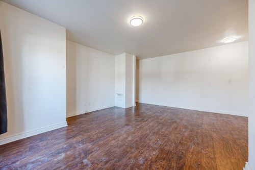 Salon - 6-345 Boul. Graham, Mont-Royal, QC - Indoor Photo Showing Other Room