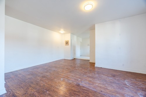 Salon - 6-345 Boul. Graham, Mont-Royal, QC - Indoor Photo Showing Other Room