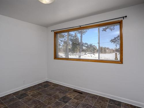 2995 Oliver Road, Thunder Bay, ON - Indoor Photo Showing Other Room
