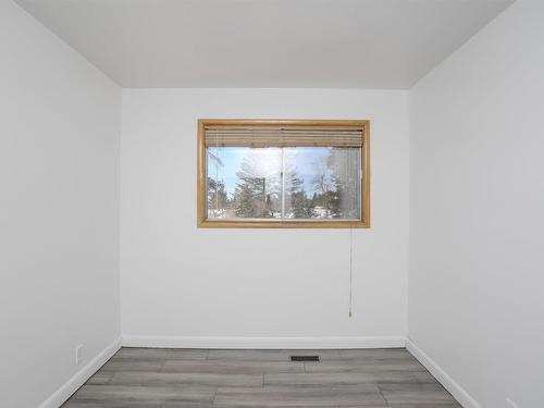 2995 Oliver Road, Thunder Bay, ON - Indoor Photo Showing Other Room