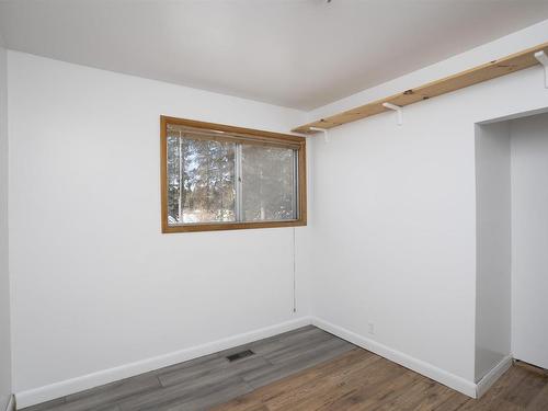 2995 Oliver Road, Thunder Bay, ON - Indoor Photo Showing Other Room