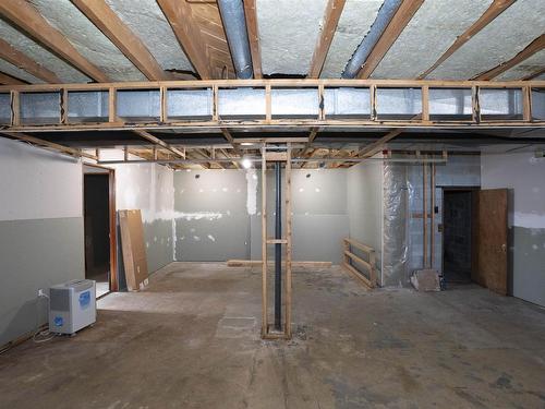 2995 Oliver Road, Thunder Bay, ON - Indoor Photo Showing Basement