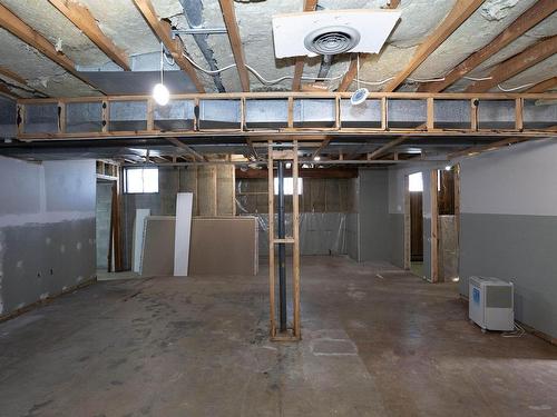 2995 Oliver Road, Thunder Bay, ON - Indoor Photo Showing Basement