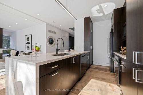 290 North Shore Boulevard E, Burlington, ON - Indoor Photo Showing Kitchen