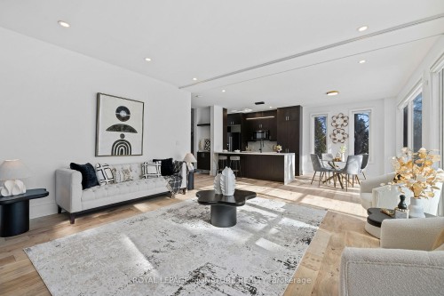 290 North Shore Boulevard E, Burlington, ON - Indoor Photo Showing Living Room