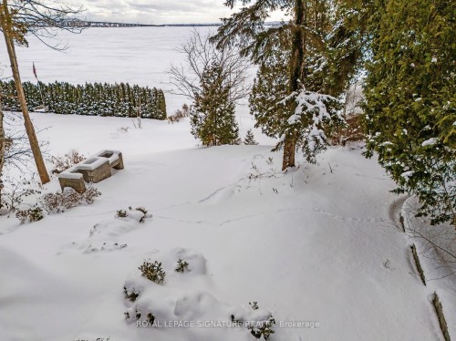 290 North Shore Boulevard E, Burlington, ON - Outdoor With View