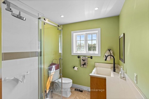 5706 Third Line, Erin, ON - Indoor Photo Showing Bathroom