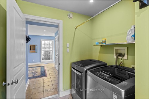 5706 Third Line, Erin, ON - Indoor Photo Showing Laundry Room