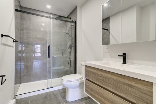 Salle de bains - 309-2020 Rue Lucien-Thimens, Montréal (Saint-Laurent), QC - Indoor Photo Showing Bathroom