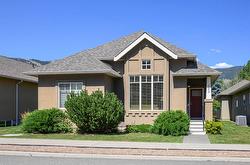 123-2920 Valleyview Drive  Kamloops, BC V2C 0A8