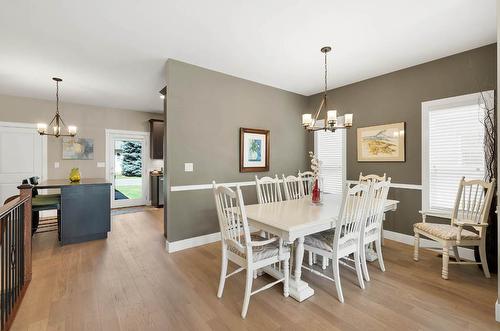 123-2920 Valleyview Drive, Kamloops, BC - Indoor Photo Showing Dining Room
