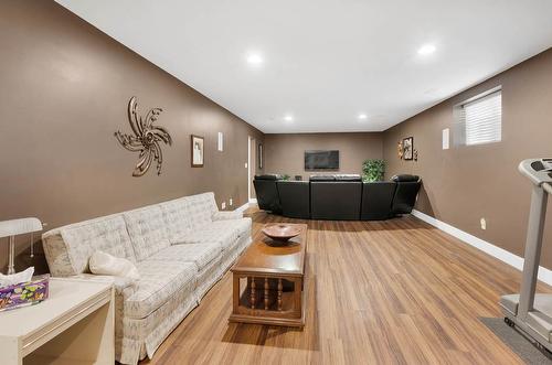 123-2920 Valleyview Drive, Kamloops, BC - Indoor Photo Showing Basement