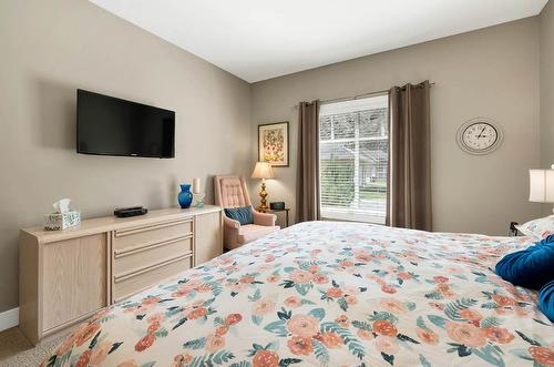 123-2920 Valleyview Drive, Kamloops, BC - Indoor Photo Showing Bedroom