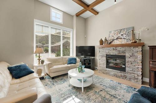 123-2920 Valleyview Drive, Kamloops, BC - Indoor Photo Showing Living Room With Fireplace